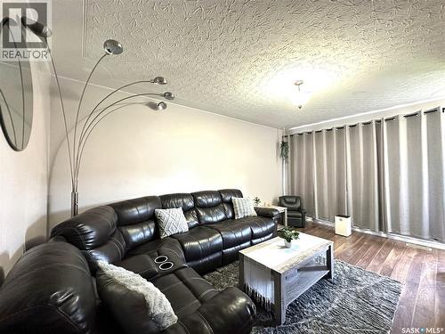 A&B 2818 7Th Street E, Saskatoon, SK - Indoor Photo Showing Living Room