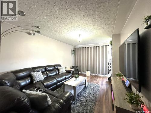 A&B 2818 7Th Street E, Saskatoon, SK - Indoor Photo Showing Living Room