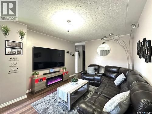 A&B 2818 7Th Street E, Saskatoon, SK - Indoor Photo Showing Living Room
