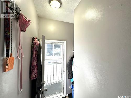 A&B 2818 7Th Street E, Saskatoon, SK - Indoor Photo Showing Other Room