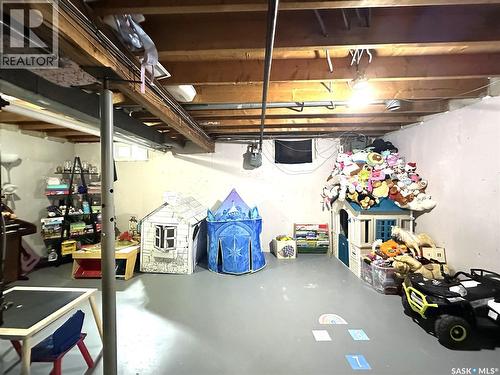 A&B 2818 7Th Street E, Saskatoon, SK - Indoor