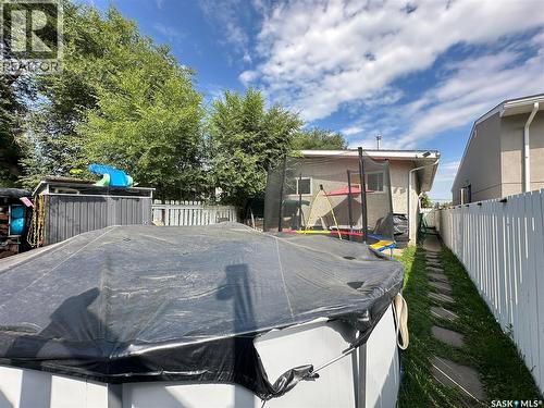 A&B 2818 7Th Street E, Saskatoon, SK - Outdoor