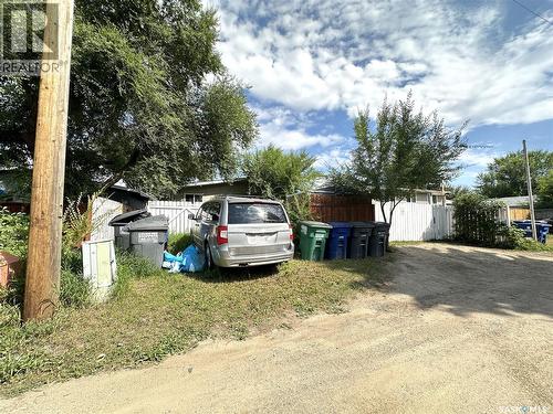 A&B 2818 7Th Street E, Saskatoon, SK - Outdoor