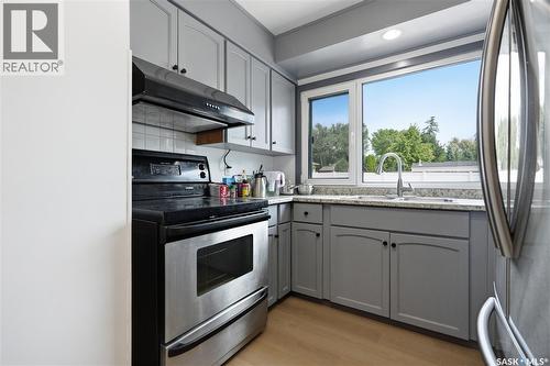 1809 Arlington Avenue, Saskatoon, SK - Indoor Photo Showing Kitchen