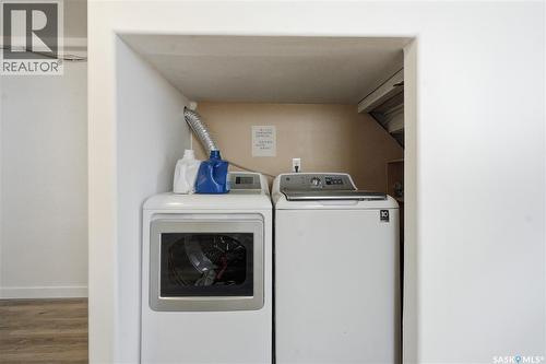 1809 Arlington Avenue, Saskatoon, SK - Indoor Photo Showing Laundry Room