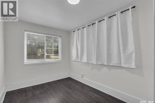223 I Avenue S, Saskatoon, SK - Indoor Photo Showing Bathroom