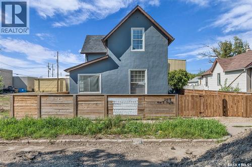 223 I Avenue S, Saskatoon, SK - Outdoor