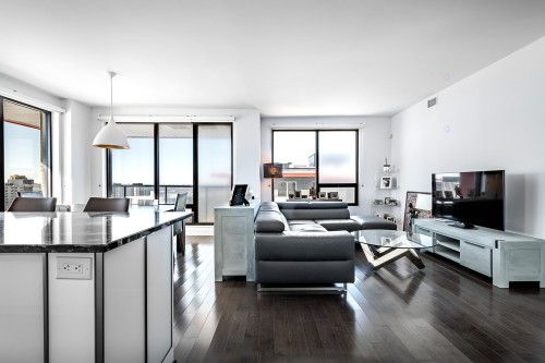 802 4293 Rue Jean Talon O — photo 1