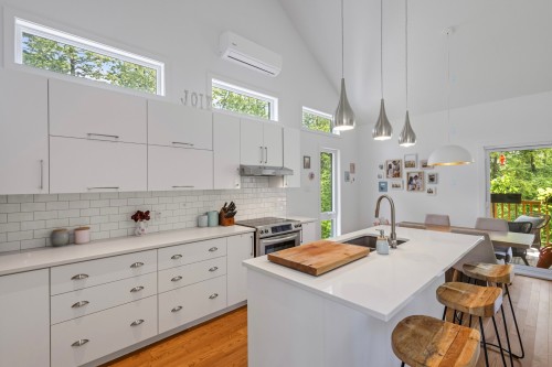 Cuisine - 12 Rue Stone Haven, Lac-Brome, QC - Indoor Photo Showing Kitchen With Upgraded Kitchen