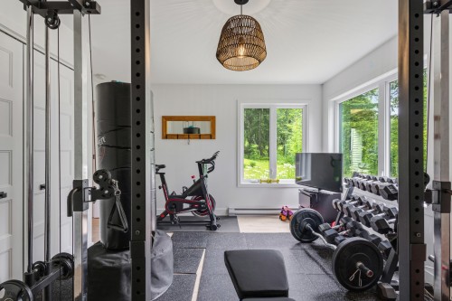 Chambre à coucher - 12 Rue Stone Haven, Lac-Brome, QC - Indoor Photo Showing Gym Room
