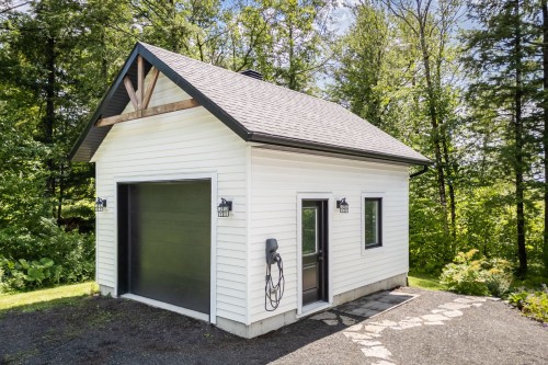 Garage - 12 Rue Stone Haven, Lac-Brome, QC - Outdoor With Exterior
