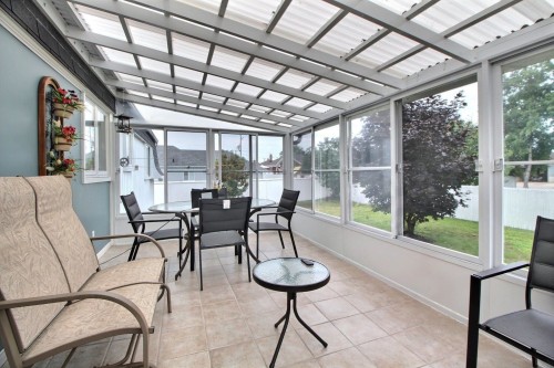 Solarium/Verrière - 270 122E Rue, Shawinigan, QC - Indoor Photo Showing Other Room
