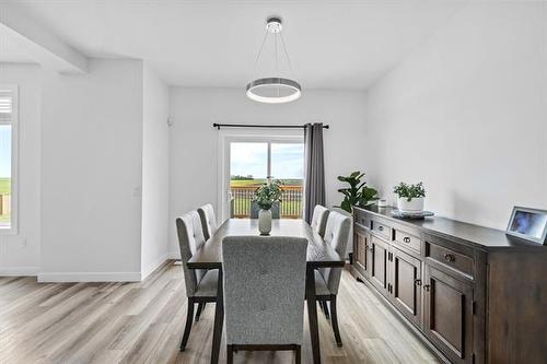 217 Blackbird Way, Grande Pointe, MB - Indoor Photo Showing Dining Room