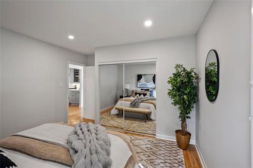 131 Buxton Rd, Winnipeg, MB - Indoor Photo Showing Bedroom