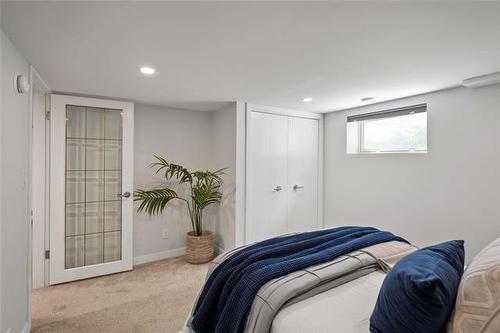 131 Buxton Rd, Winnipeg, MB - Indoor Photo Showing Bedroom