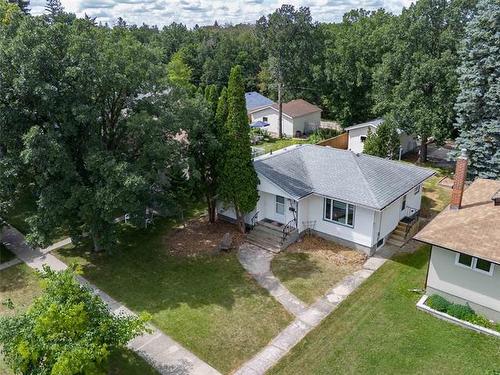 131 Buxton Rd, Winnipeg, MB - Outdoor