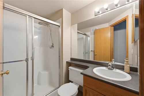2 Bounty Bay, Winnipeg, MB - Indoor Photo Showing Bathroom