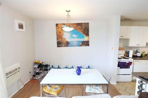 5-385 St Anne'S Rd, Winnipeg, MB - Indoor Photo Showing Kitchen