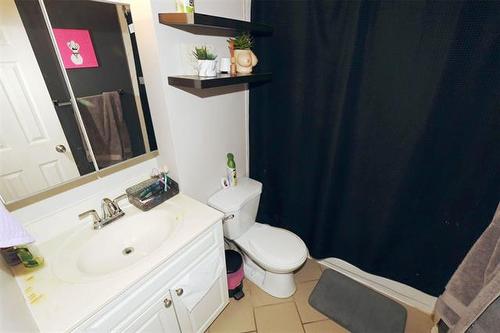 5-385 St Anne'S Rd, Winnipeg, MB - Indoor Photo Showing Bathroom