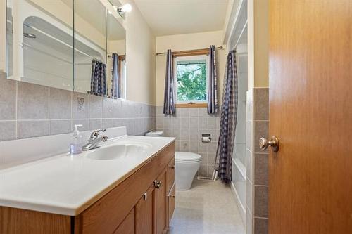 699 Mcleod Ave, Winnipeg, MB - Indoor Photo Showing Bathroom