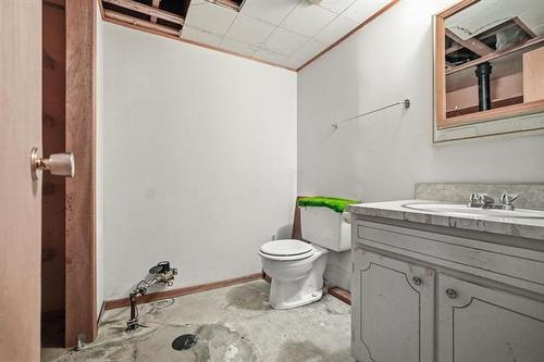699 Mcleod Ave, Winnipeg, MB - Indoor Photo Showing Bathroom