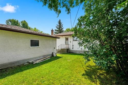 699 Mcleod Ave, Winnipeg, MB - Outdoor