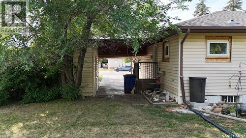 219 Thomson Street, Outlook, SK - Outdoor With Exterior