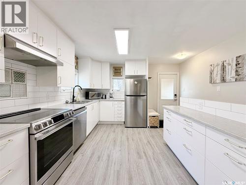 219 Thomson Street, Outlook, SK - Indoor Photo Showing Kitchen