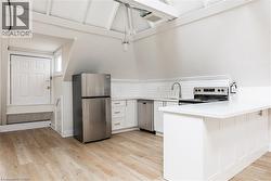 106 EAST Avenue S Unit# 4 Hamilton, ON L8N 2T7