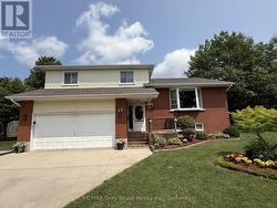 17 ARMSTRONG CRESCENT  Grey Highlands, ON N0C 1H0