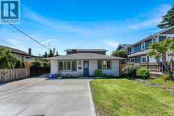 1689 Kisber Ave  Saanich, BC V8P 2W5