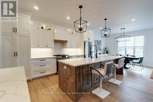 37 Foliage Drive, Tiny, ON - Indoor Photo Showing Kitchen With Stainless Steel Kitchen With Upgraded Kitchen