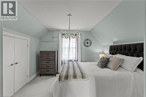 380 Thayer Avenue, Hamilton, ON - Indoor Photo Showing Bedroom