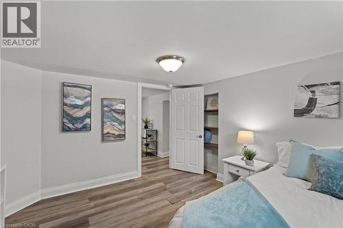 380 Thayer Avenue, Hamilton, ON - Indoor Photo Showing Bedroom