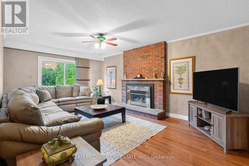 1077 Saginaw Crescent, Mississauga, ON - Indoor Photo Showing Living Room With Fireplace