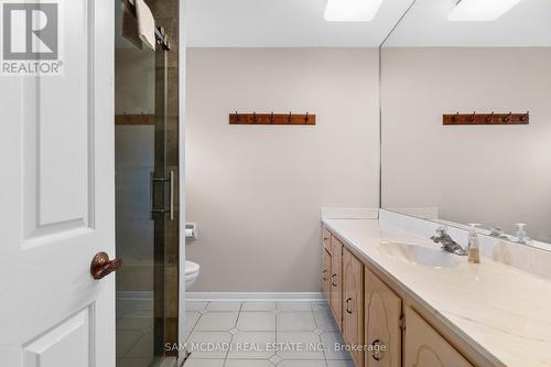 1077 Saginaw Crescent, Mississauga, ON - Indoor Photo Showing Bathroom