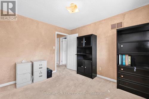 1077 Saginaw Crescent, Mississauga, ON - Indoor