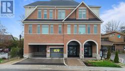 308 - 215 BROADWAY STREET  Mississauga, ON L5M 1J1