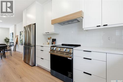 1514 Ewart Avenue, Saskatoon, SK - Indoor Photo Showing Kitchen With Stainless Steel Kitchen