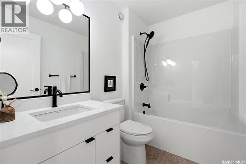 1514 Ewart Avenue, Saskatoon, SK - Indoor Photo Showing Bathroom