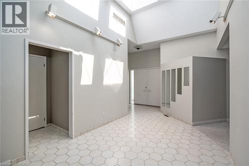 4189 Inglewood Drive, Burlington, ON - Indoor Photo Showing Other Room