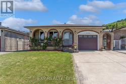 150 MARCELLA CRESCENT  Hamilton (Gershome), ON L8K 6G3
