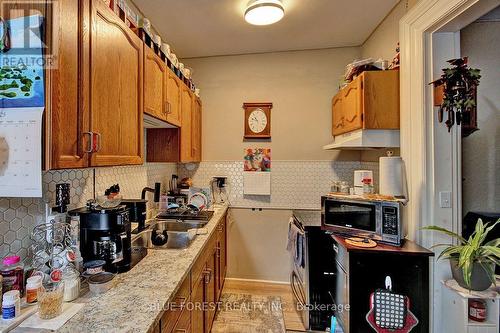 7 Church Street, St. Thomas, ON - Indoor Photo Showing Kitchen With Double Sink