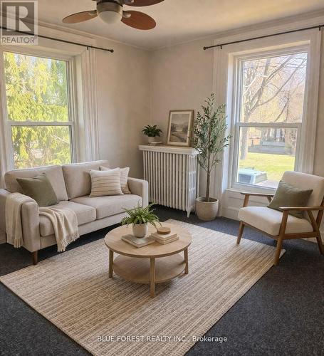 7 Church Street, St. Thomas, ON - Indoor Photo Showing Living Room