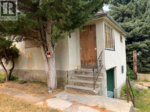 1864 Highway 3A, Castlegar, BC - Outdoor