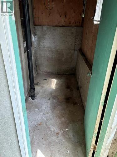 basement - 1864 Highway 3A, Castlegar, BC - Indoor Photo Showing Other Room