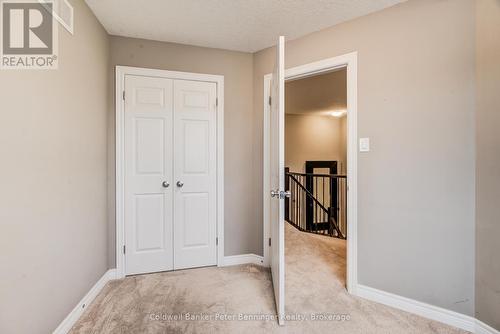 77 John Brabson Crescent, Guelph (Kortright East), ON - Indoor