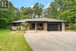 34 OAKWOOD AVENUE Tiny, ON L9M 0J2