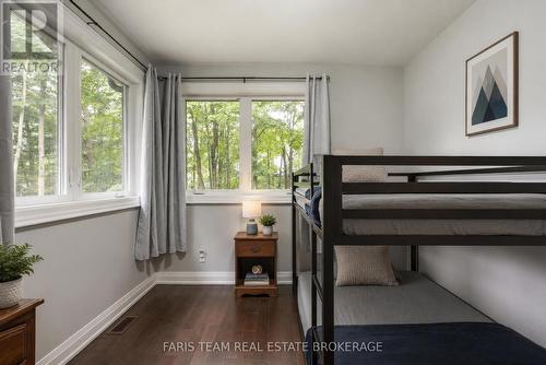 34 Oakwood Avenue, Tiny, ON - Indoor