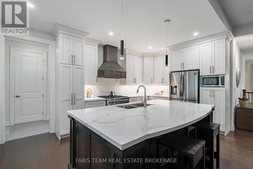 34 Oakwood Avenue, Tiny, ON - Indoor Photo Showing Kitchen With Double Sink With Upgraded Kitchen
